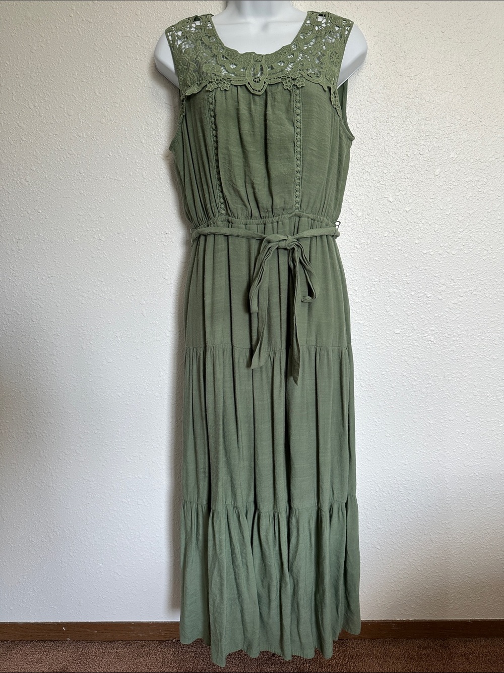 Figueroa & Flower Olive Lace Crochet Yoke Maxi Dress with Tie Waist Size M